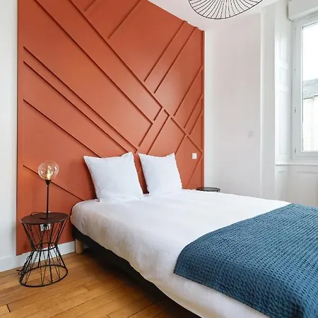 Apartment Colonel
