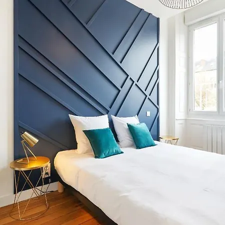 Colonel Apartment Laval (Mayenne)
