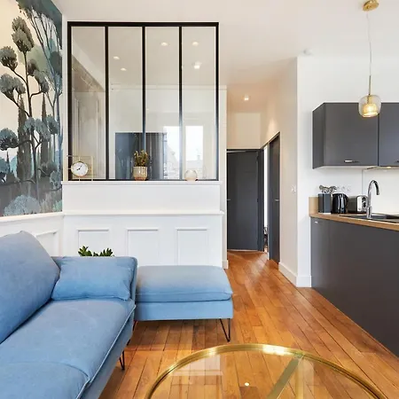 Colonel * Laval (Mayenne)