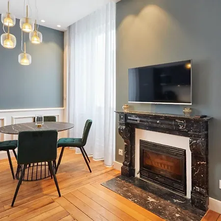 Colonel * Laval (Mayenne)