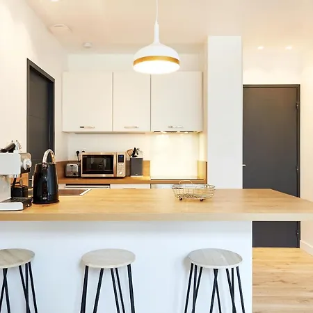 Colonel * Laval (Mayenne)